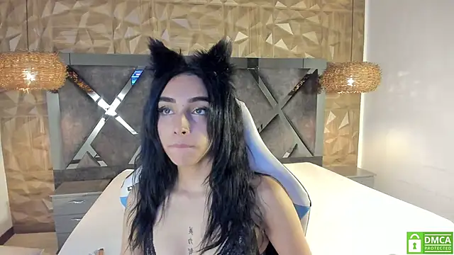 Kiara velvet   online show from April 10, 2026, 6:42 am