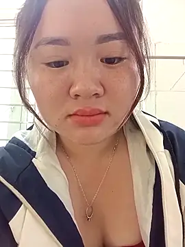 Bee-bgolden online show from November 14, 2025, 12:36 am