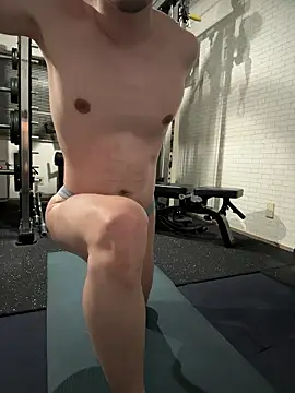 ippei0001 online show from April 13, 2026, 3:38 pm