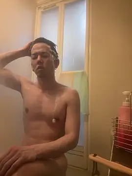 ippei0001 online show from April 10, 2026, 10:55 am