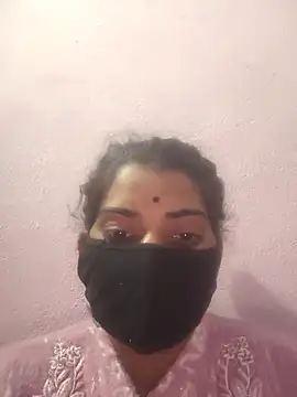 Tamanna hot online show from November 19, 2025, 6:35 am