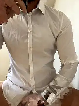 hommedure75 online show from November 13, 2025, 10:41 am