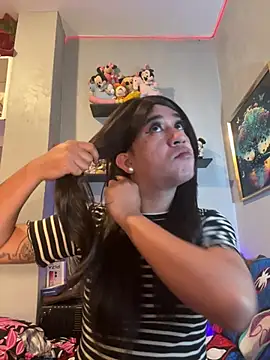 Snapshot of desirable_miya chatting on February 21, 2026, 1:29 am desirable miya online show from February 21, 2026, 1:29 am