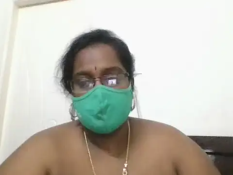 hootypriya online show from November 8, 2025, 9:07 pm