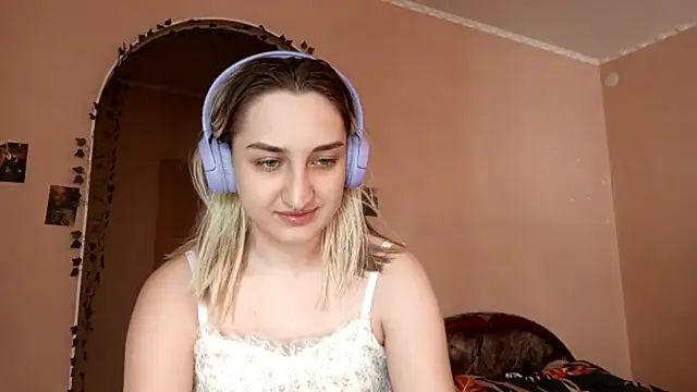 Anabree online show from November 13, 2025, 3:10 am