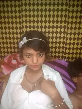 Freakingromance online show from April 5, 2026, 5:41 pm