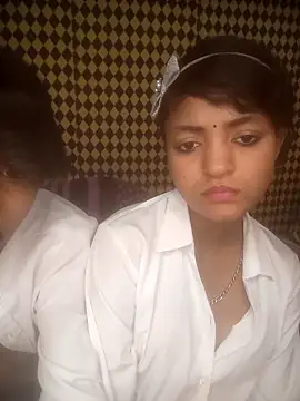 Freakingromance online show from April 7, 2026, 5:26 pm