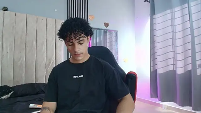 mikei banji online show from November 6, 2025, 12:42 pm