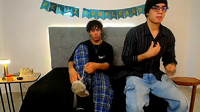 chris evans27 online show from November 29, 2025, 3:17 am