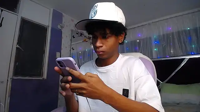 Santy bigcock 01 online show from April 7, 2026, 12:51 pm