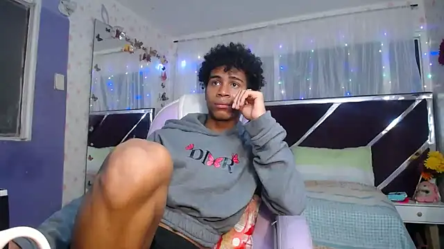 Santy bigcock 01 online show from March 31, 2026, 12:51 pm