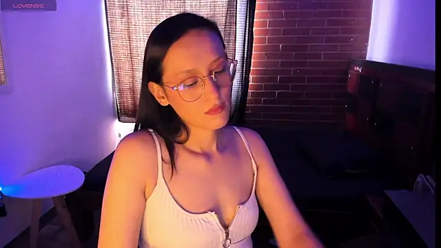 Samantha Devil online show from November 25, 2025, 5:46 pm