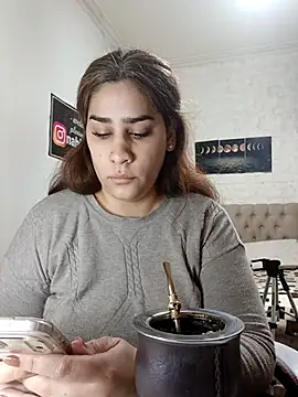 Snapshot of nahiarabiel33 chatting on July 31, 2026, 3:42 pm nahiarabiel33 online show from July 31, 2026, 3:42 pm