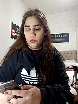 Snapshot of nahiarabiel33 chatting on June 26, 2026, 7:42 pm nahiarabiel33 online show from June 26, 2026, 7:42 pm