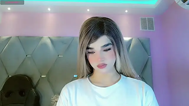 VeroniicaSmiith online show from December 1, 2025, 11:33 am