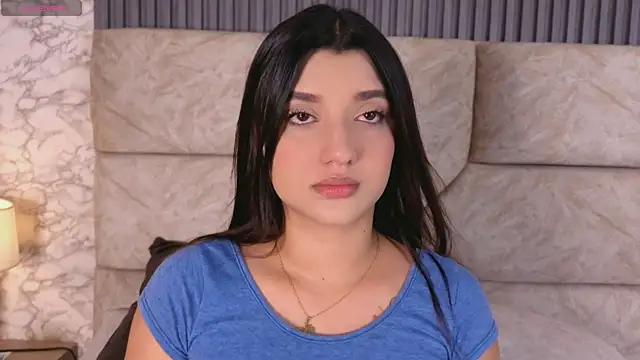 Snapshot of violett_fowlerxx chatting on May 25, 2026, 4:01 am violett fowlerxx online show from May 25, 2026, 4:01 am