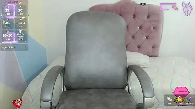 wendy sweet   online show from November 11, 2025, 10:04 pm