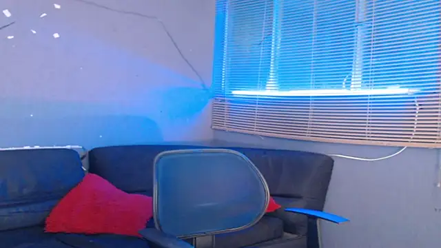 lyam ebony  online show from November 26, 2025, 2:22 am