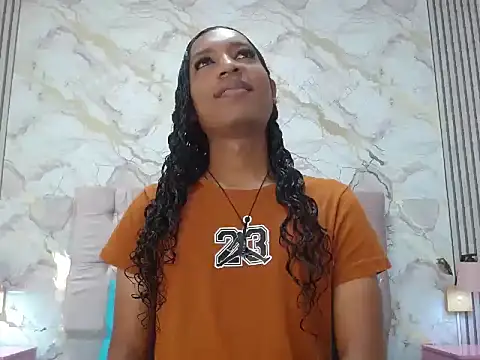 MiaCoock online show from January 6, 2026, 12:53 pm