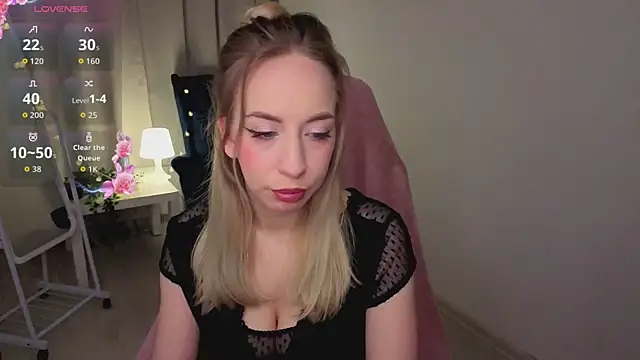 IsabelleBliz online show from February 24, 2026, 10:21 pm