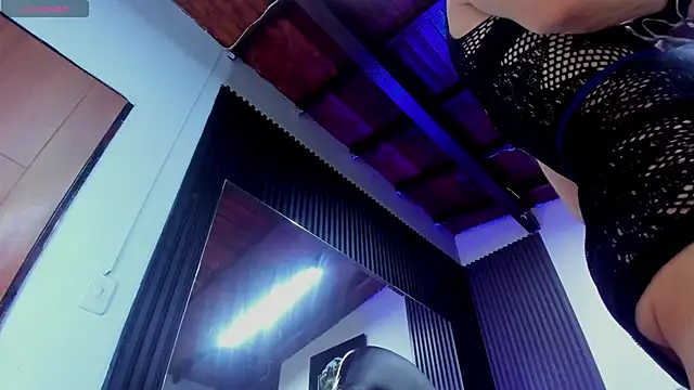 Caitlyn-Joness  online show from March 31, 2026, 8:00 pm