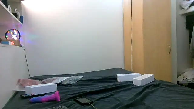 Empress Lilith online show from March 31, 2026, 5:04 pm