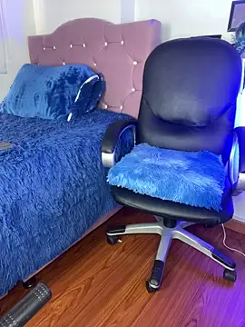 Snapshot of _Noa_Smith_ chatting on November 9, 2025, 1:48 pm Noa Smith online show from November 9, 2025, 1:48 pm