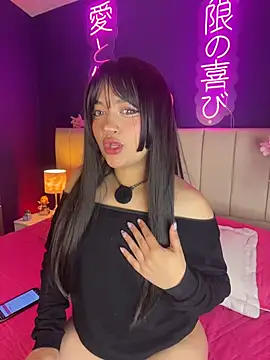  sarahRose online show from April 7, 2026, 4:14 am