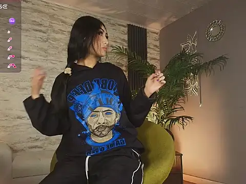 Snapshot of _Amber_09 chatting on December 2, 2025, 4:25 am Amber 09 online show from December 2, 2025, 4:25 am