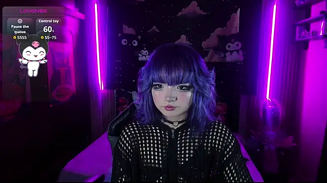 Snapshot of ravencollen chatting on April 29, 2026, 7:42 pm ravencollen online show from April 29, 2026, 7:42 pm