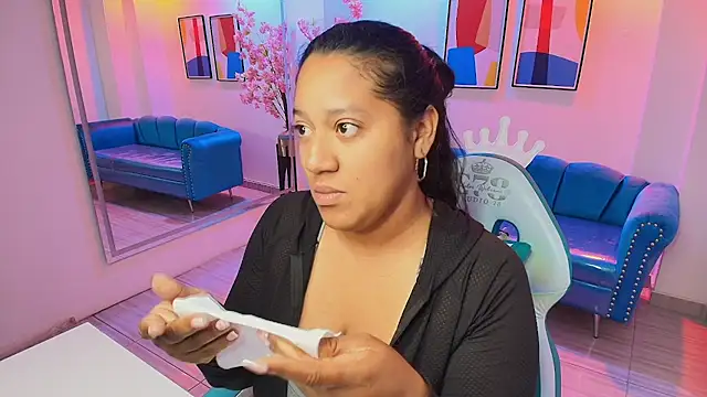 Snapshot of Alondra_gomexxx chatting on November 30, 2025, 3:29 am Alondra gomexxx online show from November 30, 2025, 3:29 am