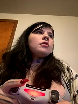 juicygoth202 online show from November 26, 2025, 4:12 am