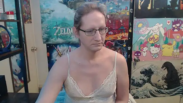 Savanah Banana  online show from February 8, 2026, 10:46 am