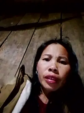 Snapshot of Ana_hoa chatting on December 17, 2025, 1:49 pm Ana hoa online show from December 17, 2025, 1:49 pm