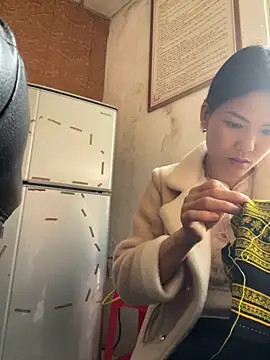 Snapshot of Beolulu chatting on November 22, 2025, 2:32 am Beolulu online show from November 22, 2025, 2:32 am