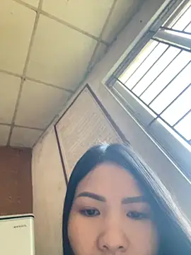 Snapshot of Beolulu chatting on November 14, 2025, 2:37 am Beolulu online show from November 14, 2025, 2:37 am