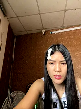 Snapshot of Beolulu chatting on November 10, 2025, 5:12 am Beolulu online show from November 10, 2025, 5:12 am