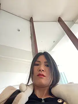 Snapshot of Beolulu chatting on November 28, 2025, 6:35 am Beolulu online show from November 28, 2025, 6:35 am