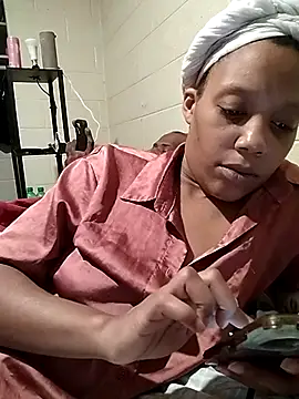 Snapshot of SITHANDRAH chatting on December 22, 2025, 12:44 am SITHANDRAH online show from December 22, 2025, 12:44 am