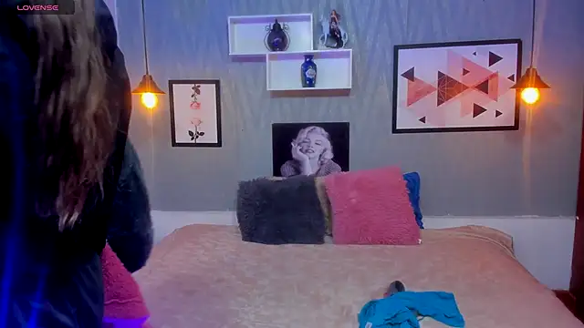 Valery clk online show from November 14, 2025, 2:32 pm