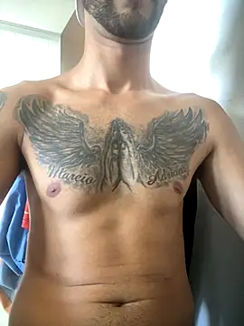 BrazilianAndre online show from December 5, 2025, 4:05 pm