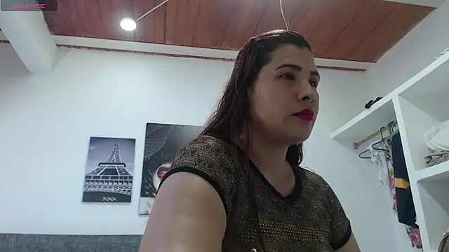 SweetSurrender69 online show from November 8, 2025, 3:32 am