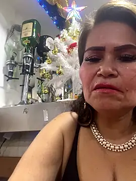 dirty-mother34 online show from November 10, 2025, 11:32 pm