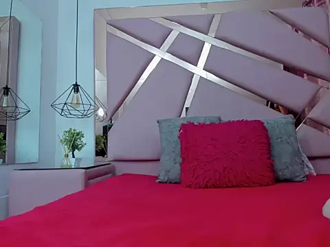 IvonJanice online show from November 14, 2025, 12:53 pm