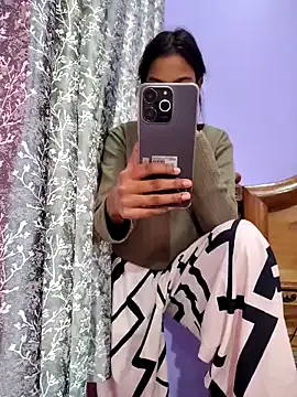 Student12th online show from November 23, 2025, 3:49 am