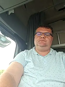 Grase44 online show from November 14, 2025, 2:43 pm