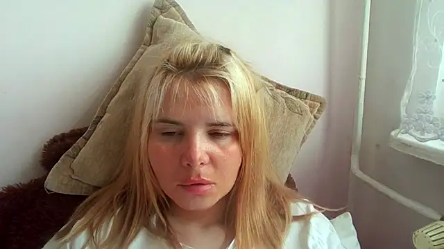 HornyElena online show from April 10, 2026, 1:18 pm