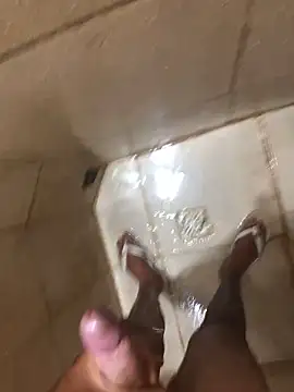 Snapshot of Luan1267 chatting on December 5, 2025, 7:45 pm Luan1267 online show from December 5, 2025, 7:45 pm