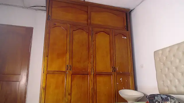 Tessachains 2  online show from February 16, 2026, 5:28 am