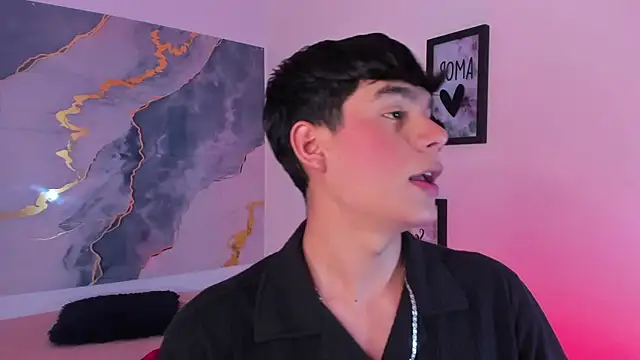 Isaac Kurtt online show from December 18, 2025, 8:23 pm